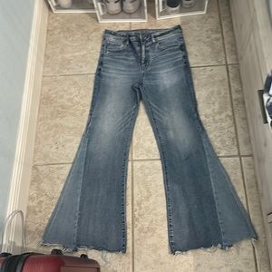 AMERICAN EAGLE Festival Flare Jeans